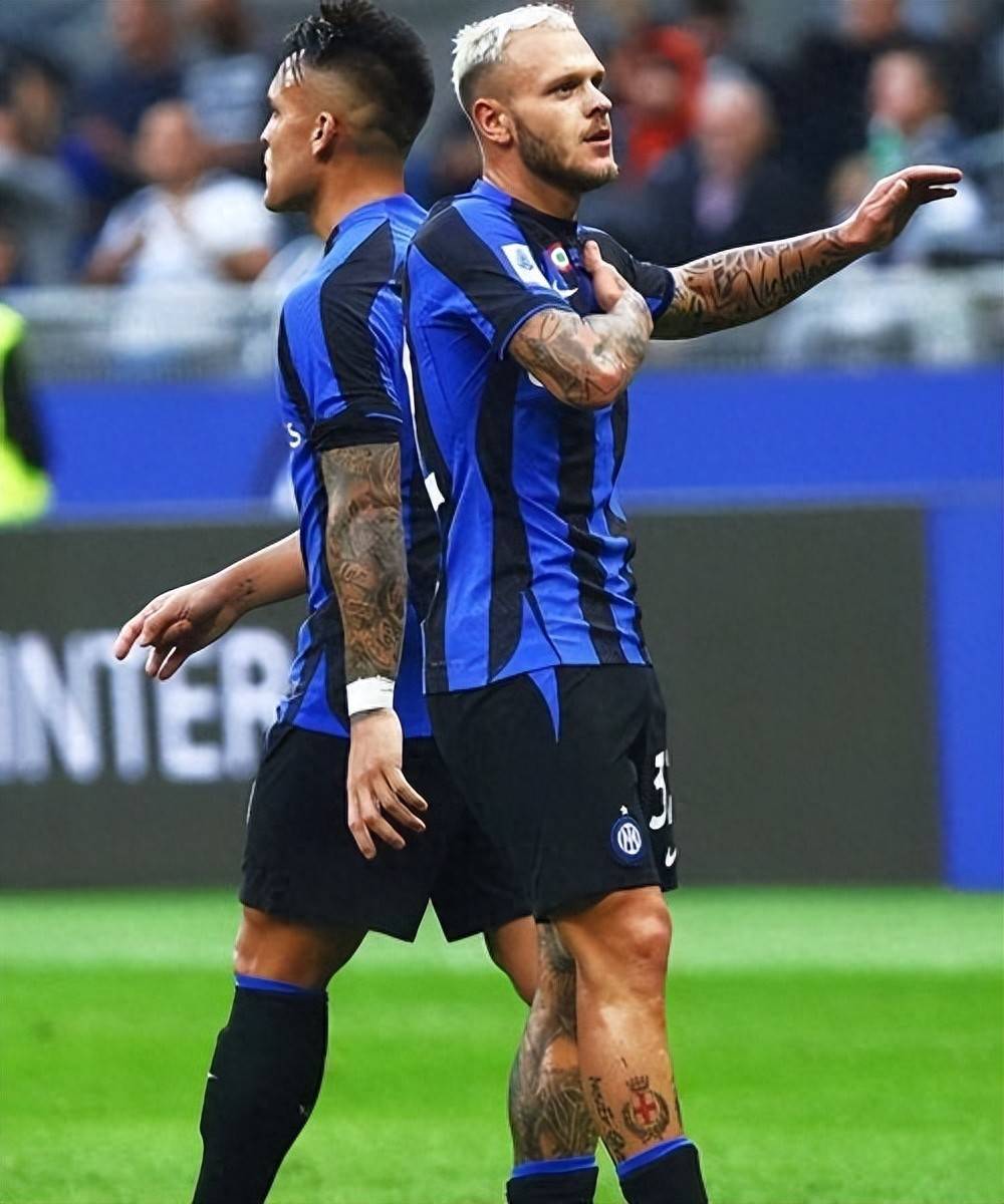 关于集结日体能课后，费耶诺德刷新队史纪录备战意大利杯，令人意外，轮换策略被讨论的信息