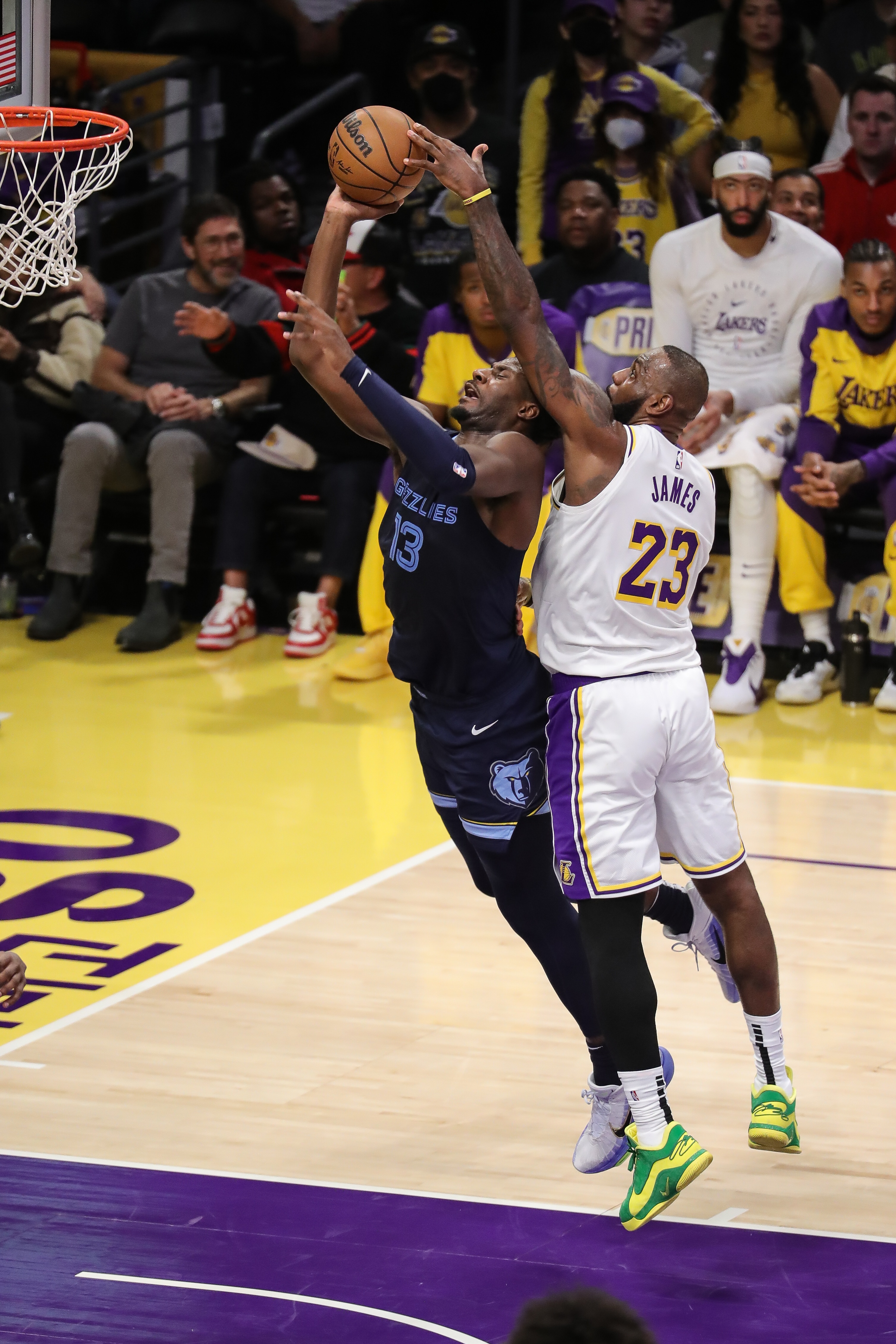 包含詹姆斯在日本队比赛中逆转，赛况扑朔迷离引发热议！的词条APP下载