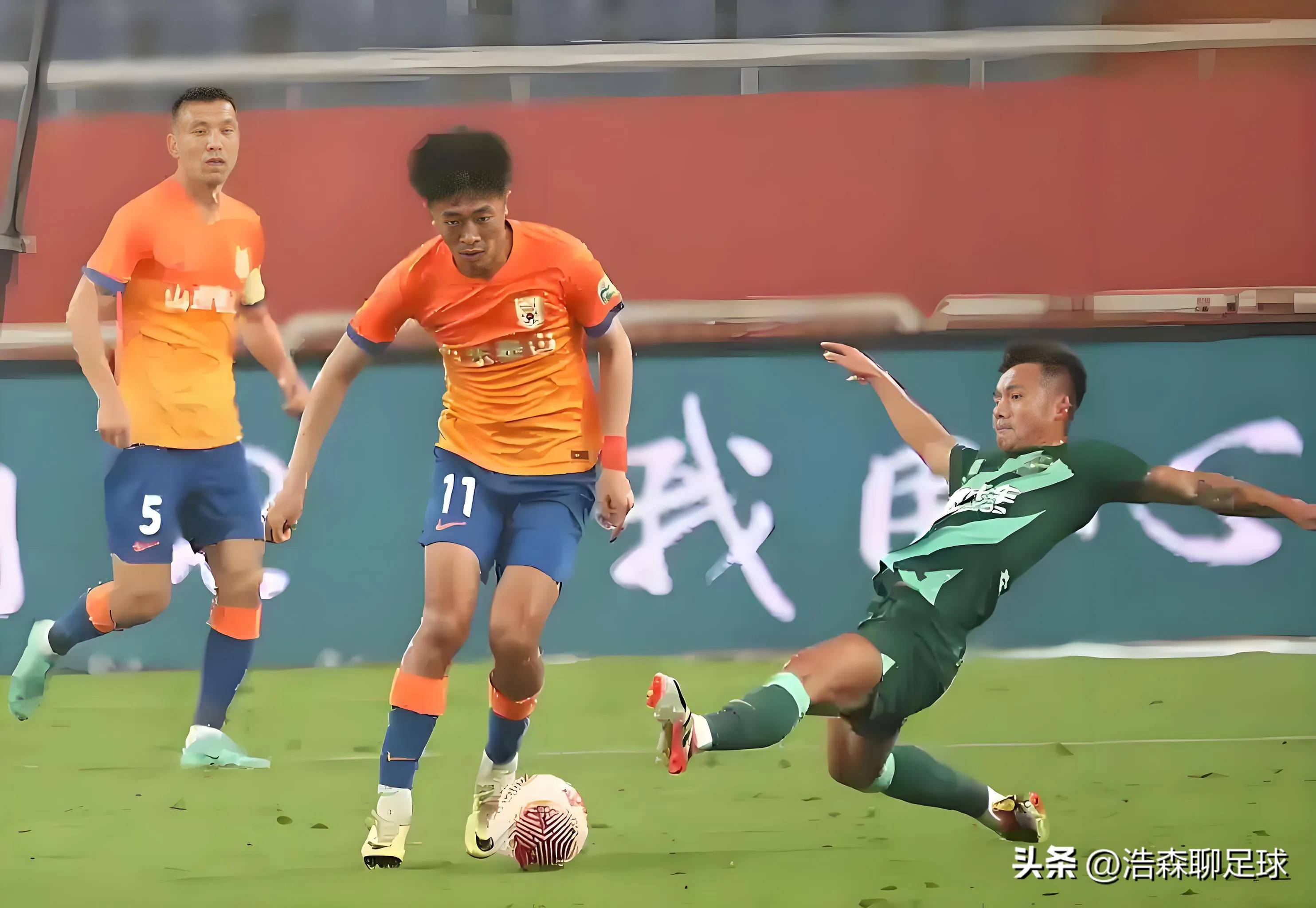 关于山东泰山迎中超关键赛，赛后战术微调，信心回归，临场指挥获称赞的信息